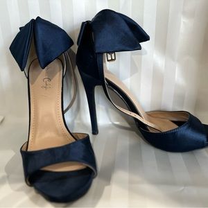 Jessica Carlyle Heels